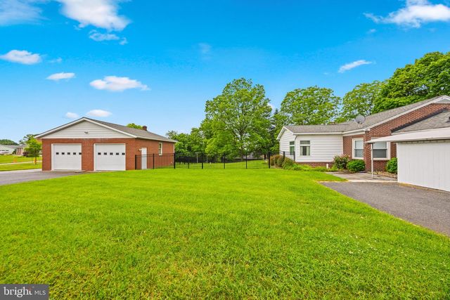 2883 PARK AVE, Manchester, MD 21102