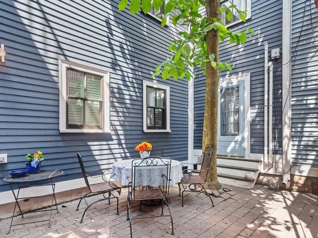 10 Austin St 1, Boston, MA 02129