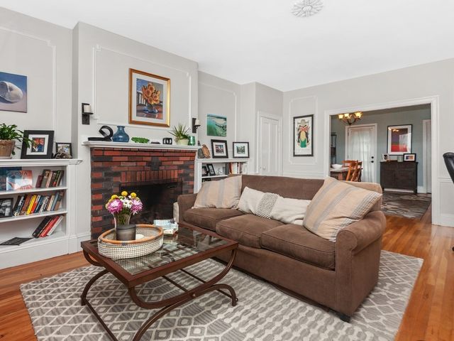 10 Austin St 1, Boston, MA 02129