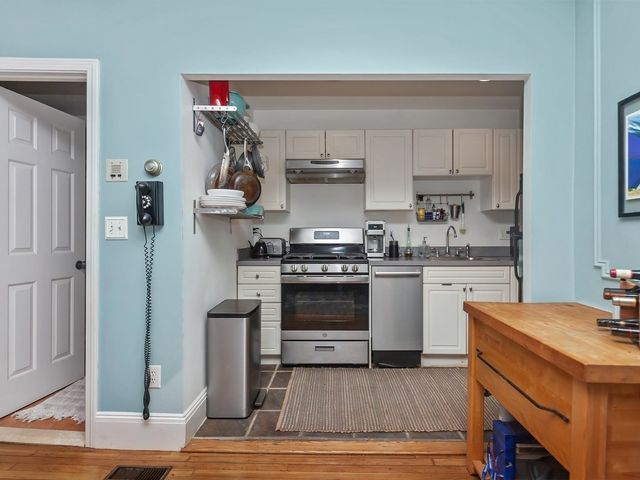 10 Austin St 1, Boston, MA 02129