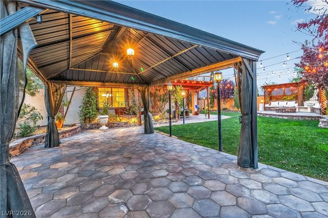 10988 Wonder Hills Street, Las Vegas, NV 89141