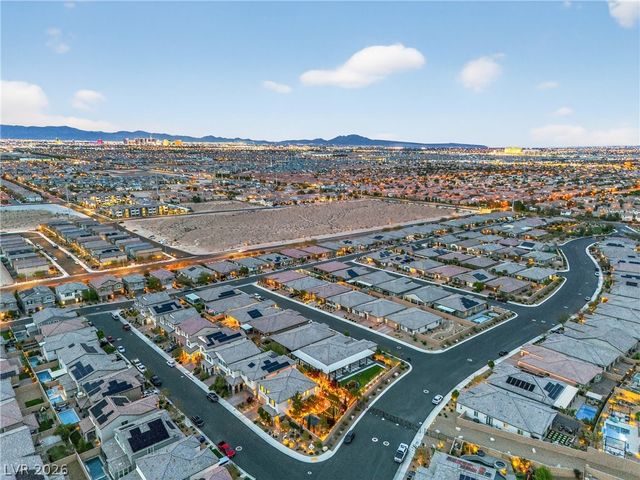 10988 Wonder Hills Street, Las Vegas, NV 89141