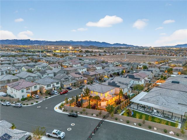 10988 Wonder Hills Street, Las Vegas, NV 89141