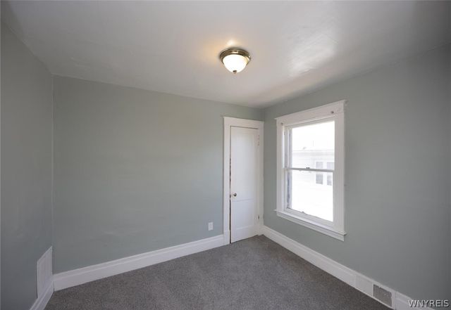 1126 La Salle Avenue, Niagara Falls, NY 14301