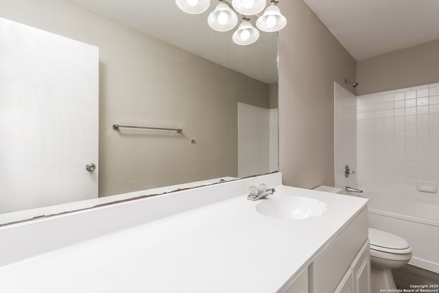 6702 Highland Grass, Converse, TX 78109