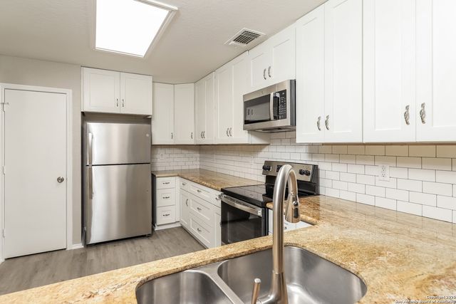 6702 Highland Grass, Converse, TX 78109