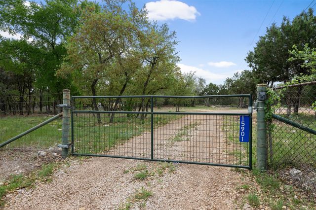 15901 Buddy Ave, Volente, TX 78641