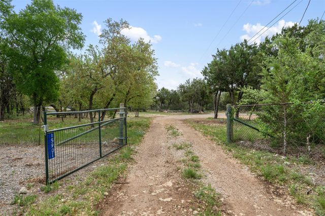 15901 Buddy Ave, Volente, TX 78641