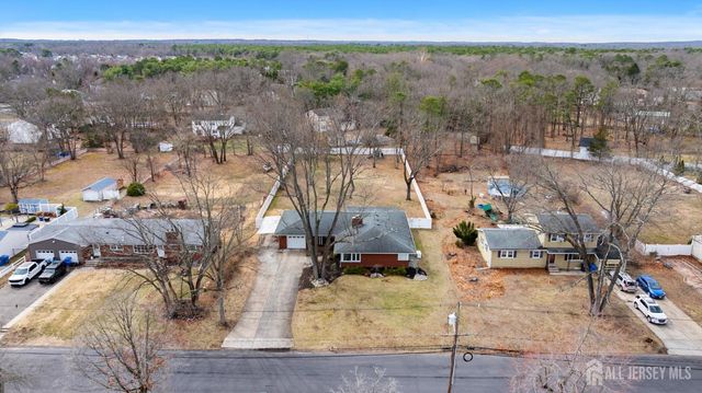 41 Brookside Dr Avenue, Old Bridge, NJ 08857