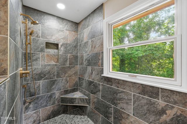 2236 Sheffield Street, Kingsport, TN 37660