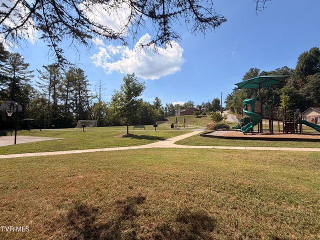 2236 Sheffield Street, Kingsport, TN 37660