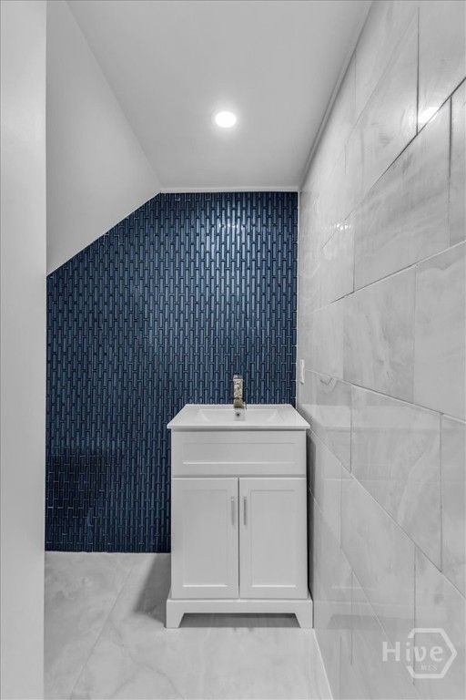 Image 21 of property listing at 405 Washington Avenue, Savannah, GA 31405