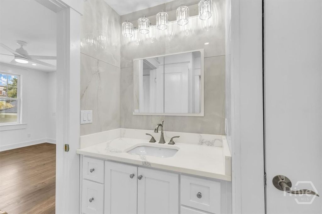 Image 28 of property listing at 405 Washington Avenue, Savannah, GA 31405