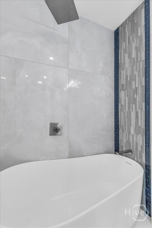 Image 51 of property listing at 405 Washington Avenue, Savannah, GA 31405