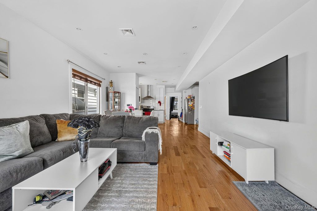 1269 E 94th Street, Brooklyn, NY 11236 — photo 2