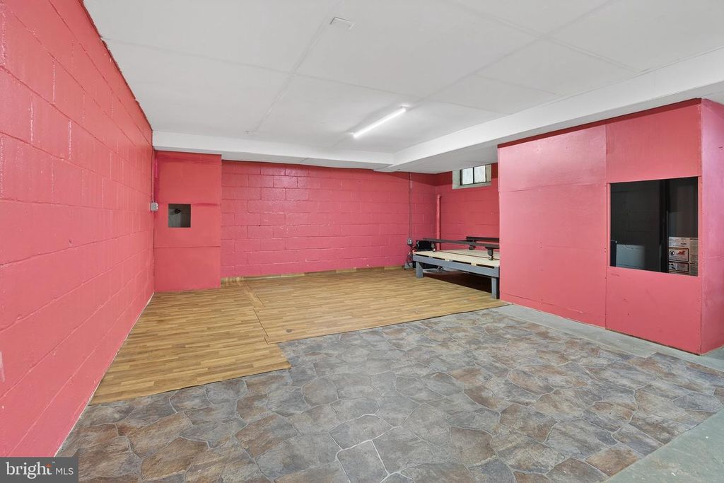 311 N BROAD ST, Lancaster, PA 17602