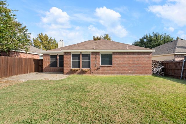 1005 Sussex Drive, Forney, TX 75126
