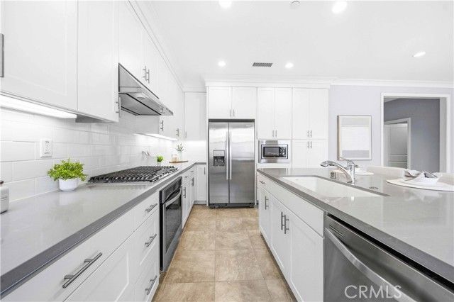 125 Island Coral, Irvine, CA 92620