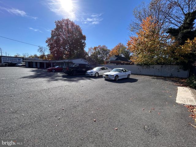 124 BLACK HORSE, West Collingswood Heights, NJ 08059