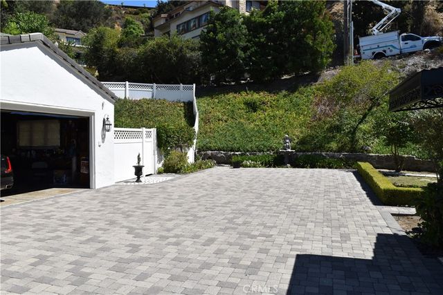 1620 Melwood Drive, Glendale, CA 91207