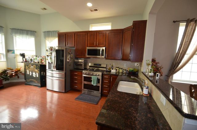 5 EINSTEIN WAY, East Windsor, NJ 08512