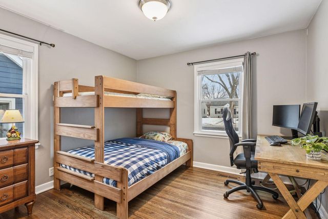 3534 Rhode Island Avenue S, Saint Louis Park, MN 55426