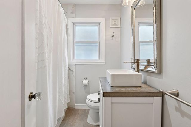 3534 Rhode Island Avenue S, Saint Louis Park, MN 55426