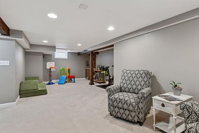 3534 Rhode Island Avenue S, Saint Louis Park, MN 55426