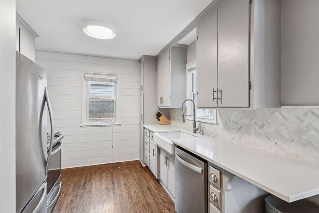 3534 Rhode Island Avenue S, Saint Louis Park, MN 55426