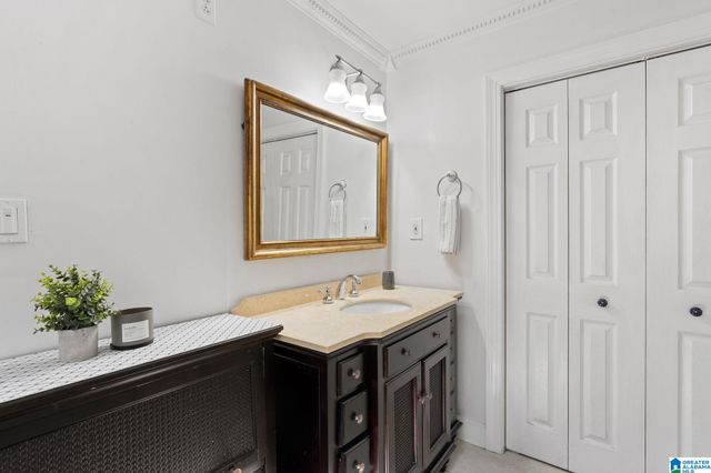 2129 MONTREAT WAY, Vestavia Hills, AL 35216