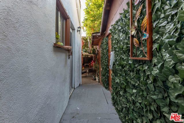 1191 Sunset Avenue, Pasadena, CA 91103