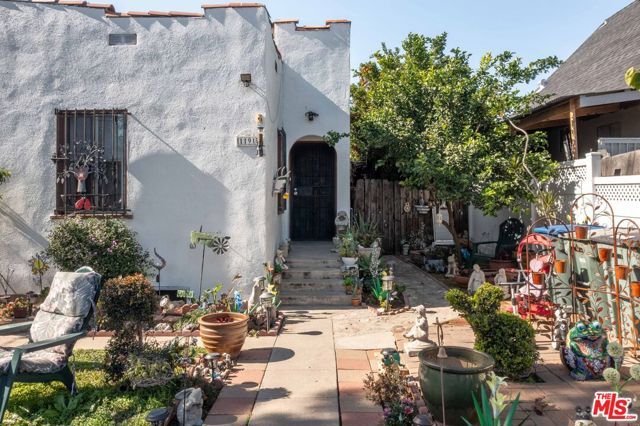 1191 Sunset Avenue, Pasadena, CA 91103