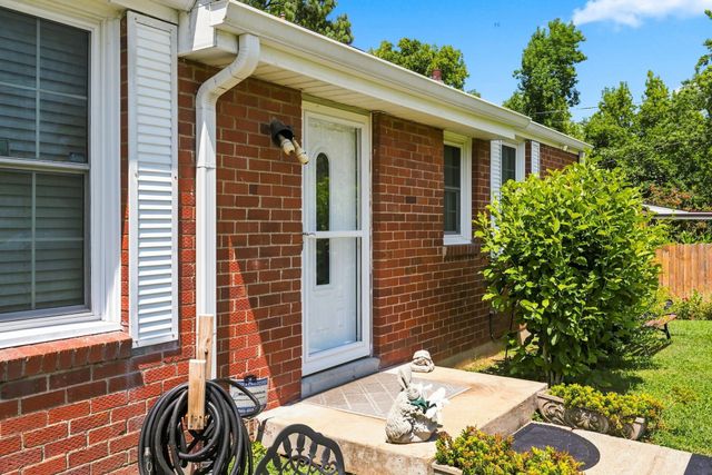 310 Melpar Dr, Nashville, TN 37211