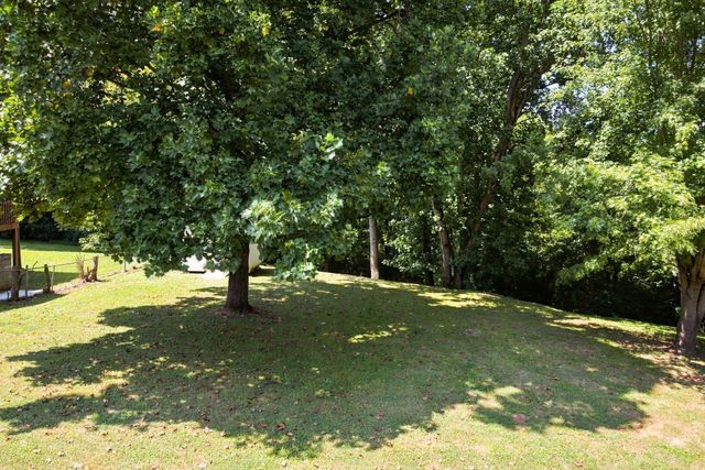 310 Melpar Dr, Nashville, TN 37211