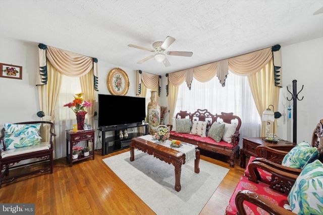 6600 LIVINGSTON RD, Oxon Hill, MD 20745