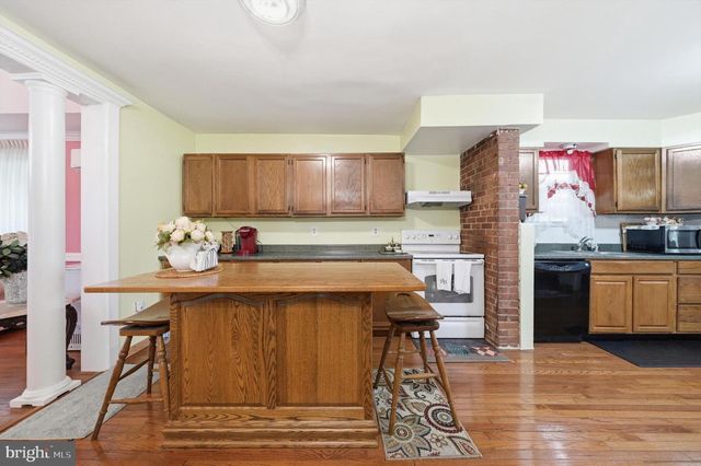 6600 LIVINGSTON RD, Oxon Hill, MD 20745