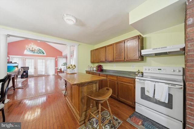 6600 LIVINGSTON RD, Oxon Hill, MD 20745