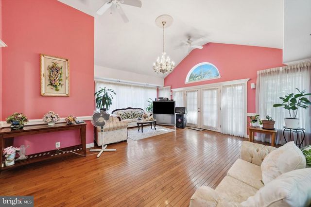 6600 LIVINGSTON RD, Oxon Hill, MD 20745