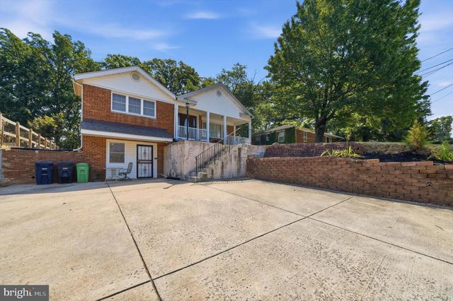 6600 LIVINGSTON RD, Oxon Hill, MD 20745
