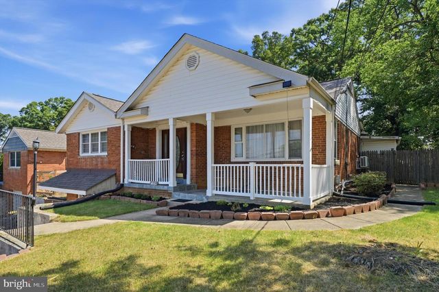 6600 LIVINGSTON RD, Oxon Hill, MD 20745
