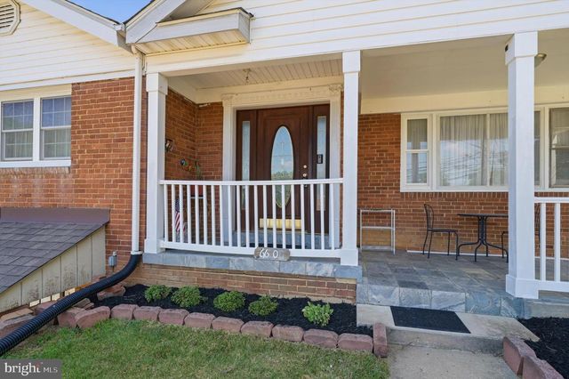 6600 LIVINGSTON RD, Oxon Hill, MD 20745
