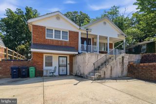 6600 LIVINGSTON RD, Oxon Hill, MD 20745