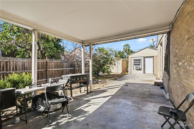 205 E 11th Street, San Juan, TX 78589