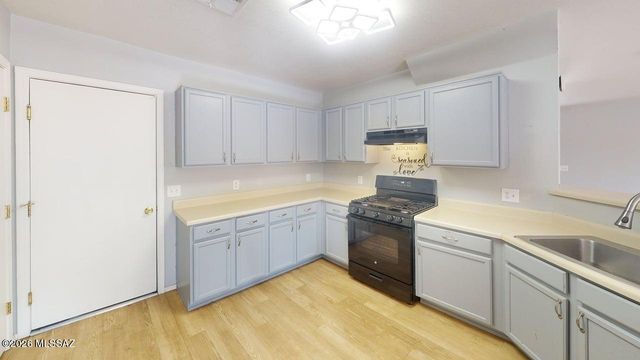 6180 E Bramble Street, Tucson, AZ 85756