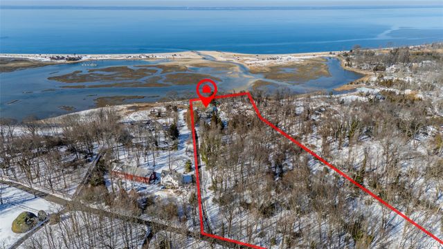 5 Shore Drive, Setauket, NY 11733