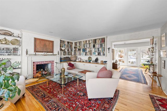 5 Shore Drive, Setauket, NY 11733