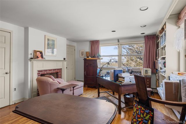 5 Shore Drive, Setauket, NY 11733