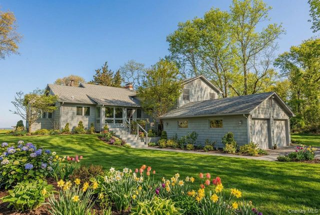 5 Shore Drive, Setauket, NY 11733