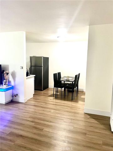 1250 E 3rd Street 8, Long Beach, CA 90802