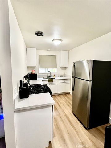 1250 E 3rd Street 8, Long Beach, CA 90802